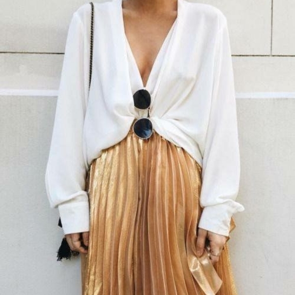 Velvet Pleated Midi Skirt ✨ - Picture 1 of 2